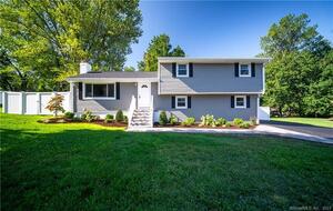 11 Nokomis Drive