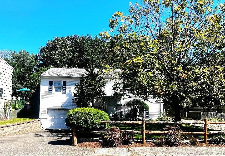 24 Sachem Street — exterior photo