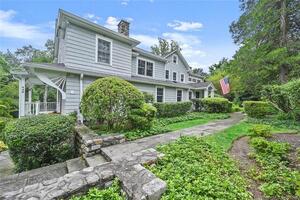 446 Brookside Road