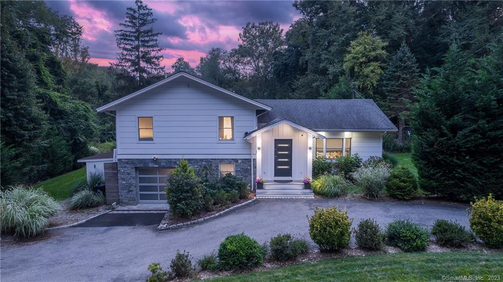 211 Rocks Road — exterior photo