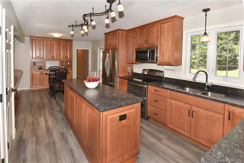 318 Old Post Road, Tolland, CT 06084 - Thumbnail 10