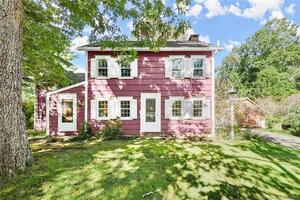 1083 Ridgefield Road