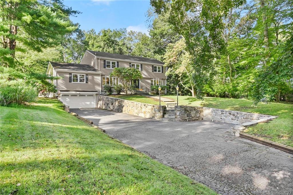 41 Cranbury Road — exterior photo