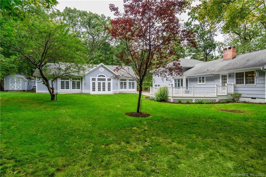 9 Shady Acres Road — exterior photo