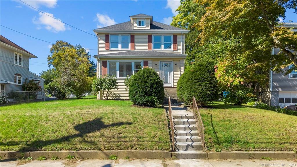16 Hillside Avenue — exterior photo