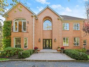260 Lake Drive