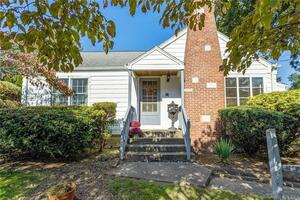 15 Arrowhead Road