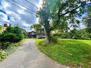 17 Shorefront Park