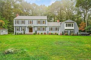 22 Mayflower Drive