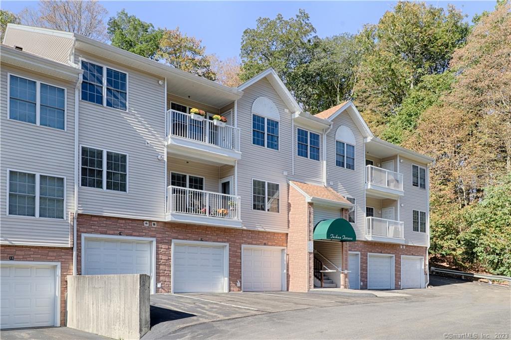 22229 Arganese Place, Unit 22229 — exterior photo