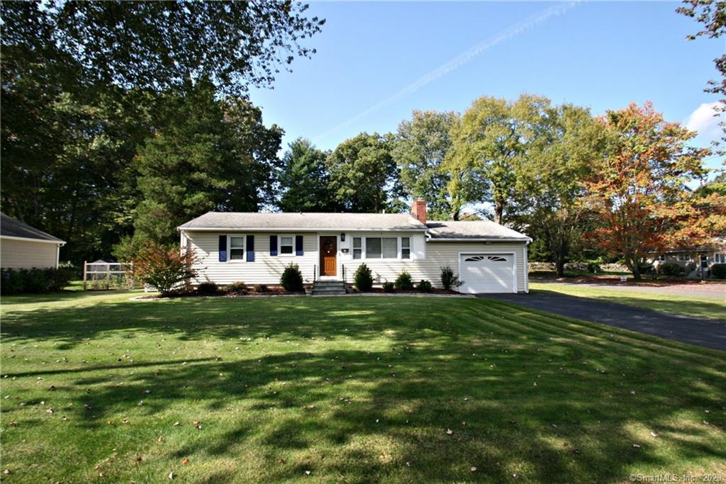 4 Randall Drive — exterior photo