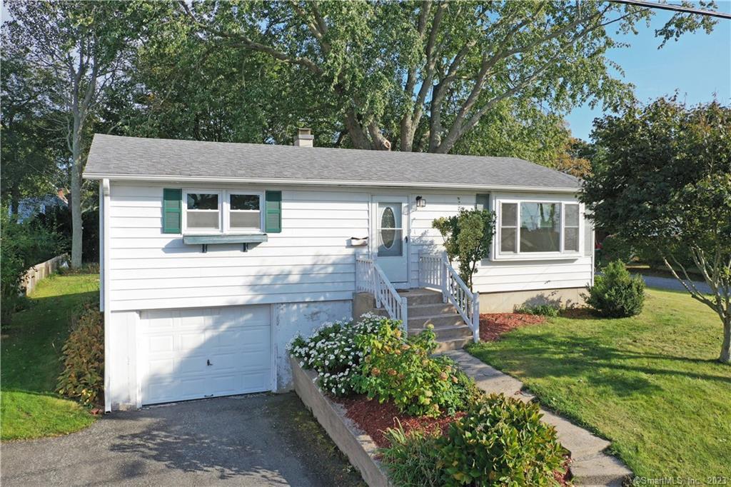 Single Family For Sale at address 1 Salt Meadow Lane