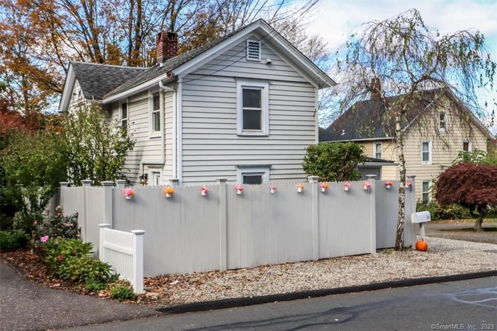 115 Ridge Road — exterior photo
