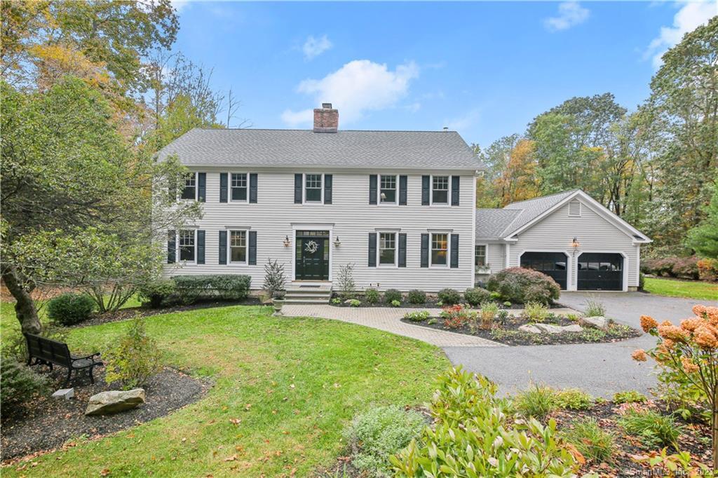 137 Indian Cave, Ridgefield, Connecticut 06877, 4 Bedrooms Bedrooms, 11 Rooms Rooms,2 BathroomsBathrooms,Single Family For Sale,For Sale,Indian Cave,24009369