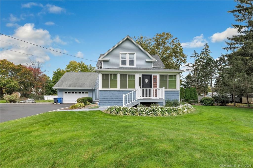 870 Daniels Farm Road — exterior photo