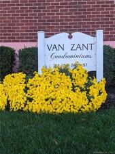 4 Van Zant Street, Unit B13