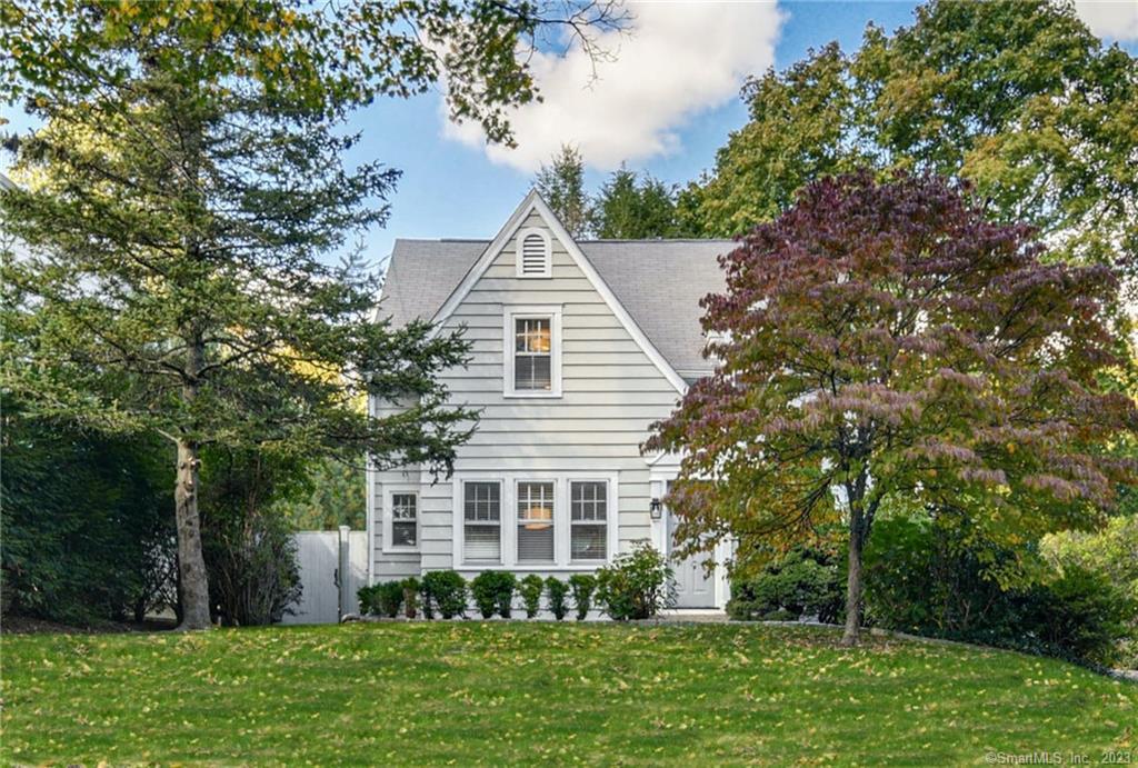 18 Harrison Avenue — exterior photo