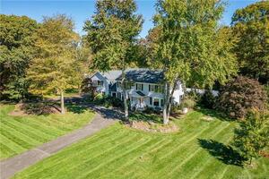 10 Cobblestone Lane