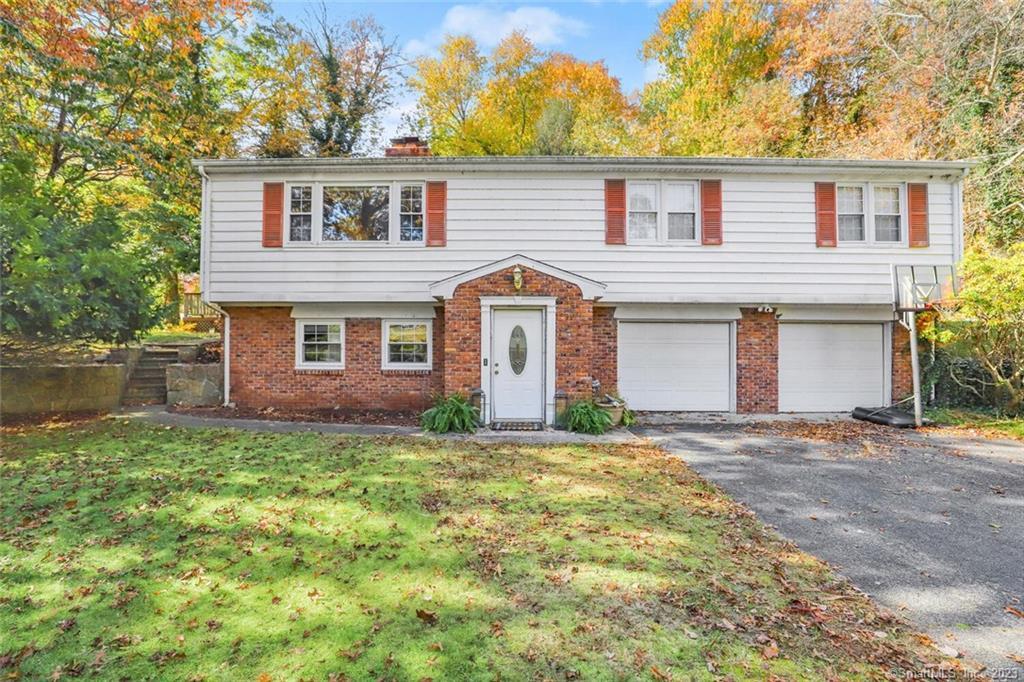 54 Little John Lane — exterior photo