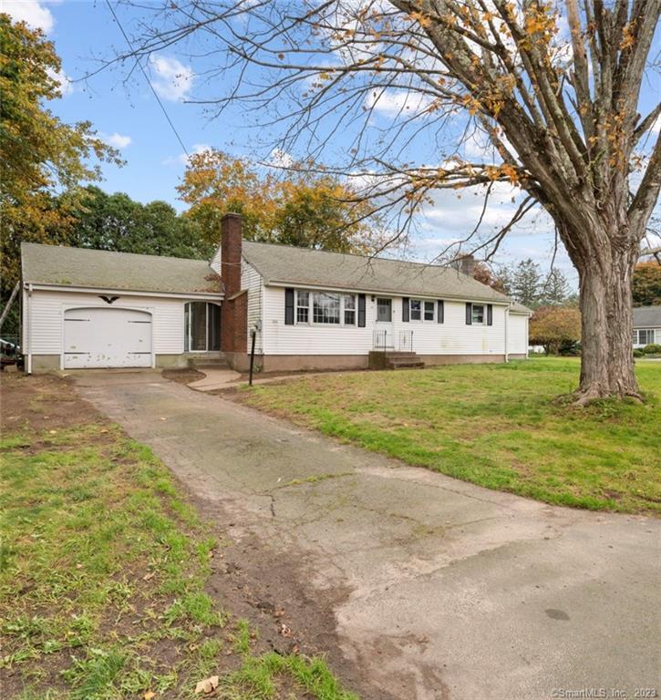 Single Family For Sale at address 14 Castle View Drive