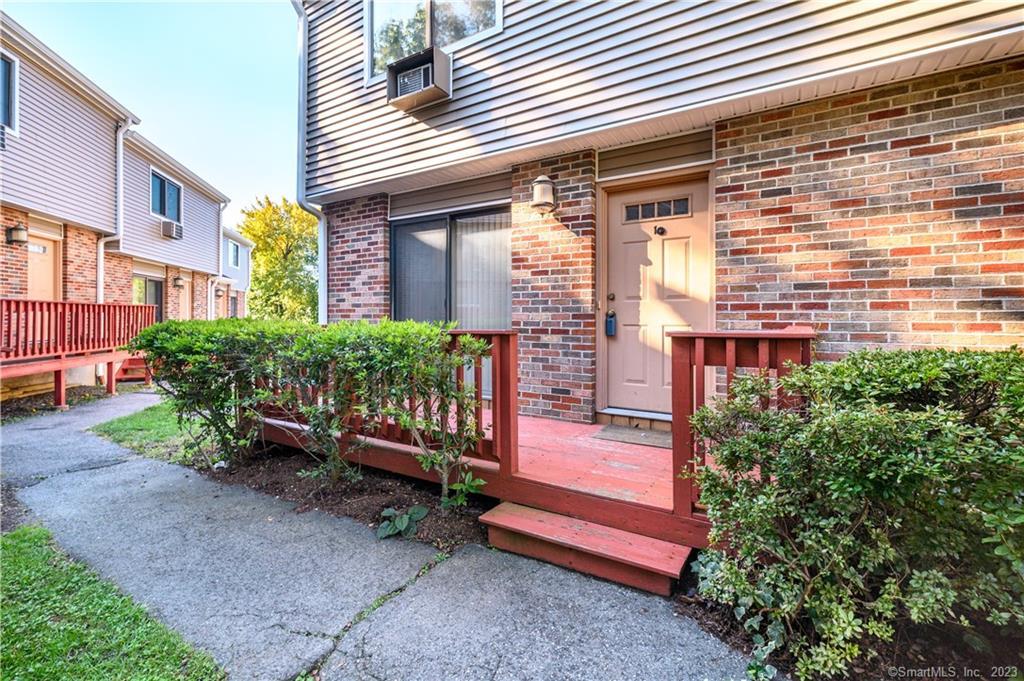 80 Lawn Avenue, Unit 1 — exterior photo
