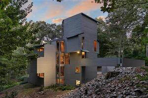 23 Huckleberry Lane
