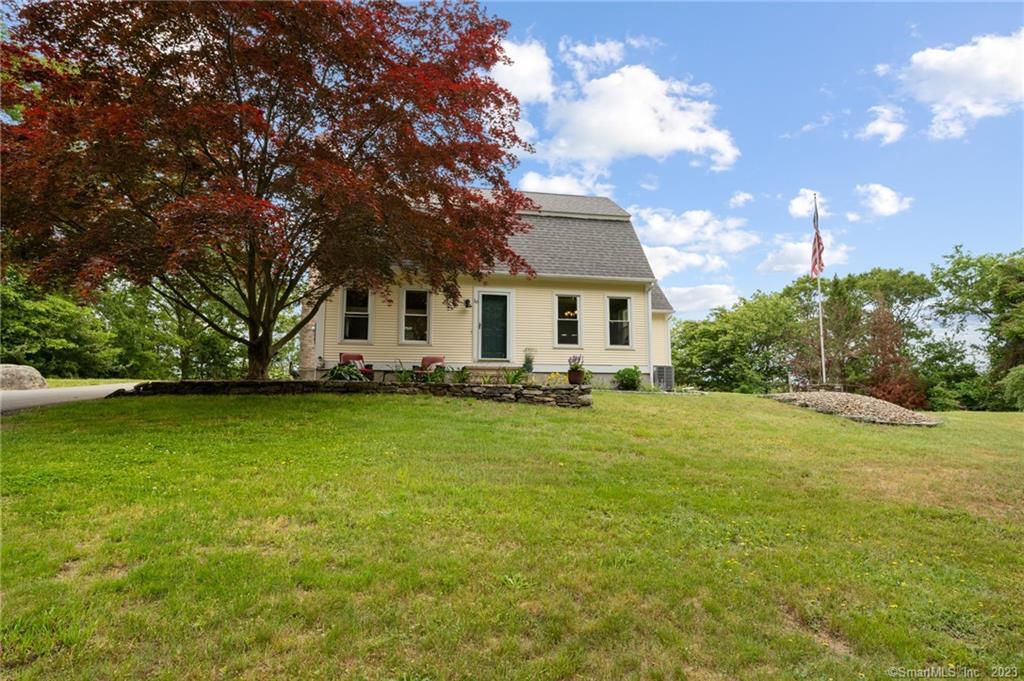 Single Family For Sale at address 10 Cliff Drive