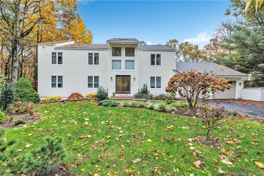 30 Lafayette Drive — exterior photo