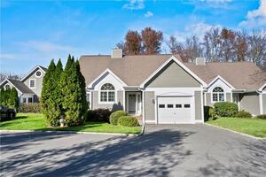 40 Carrie Circle, Unit 40