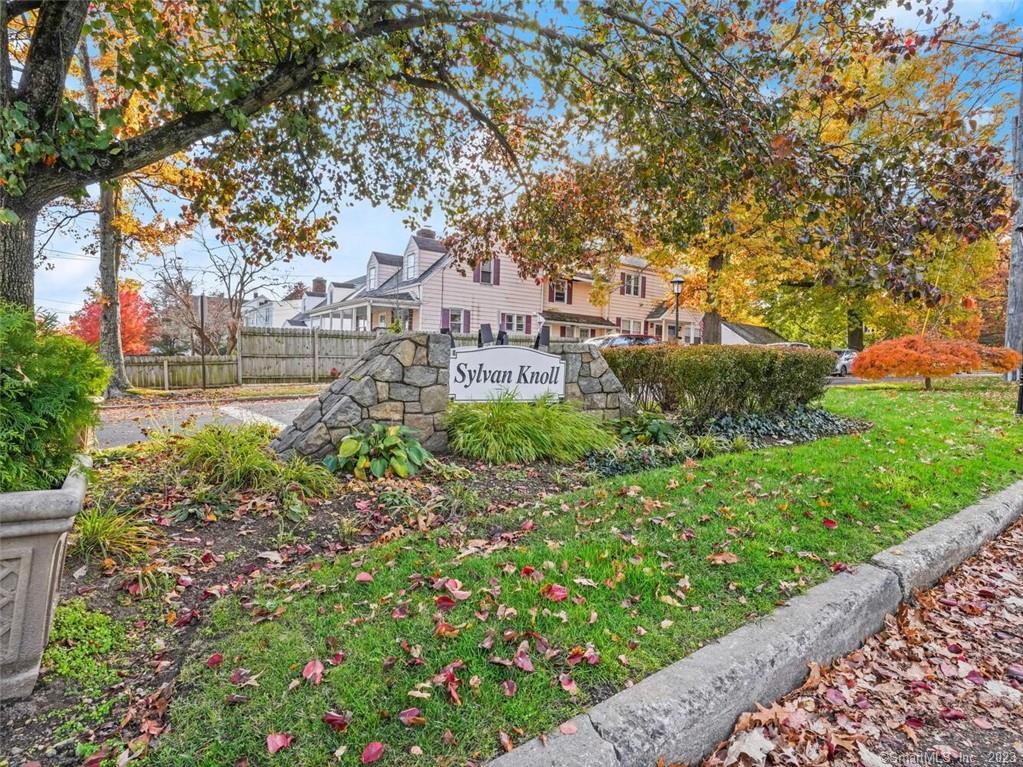 305 Sylvan Knoll Road 305, Stamford, CT 06902