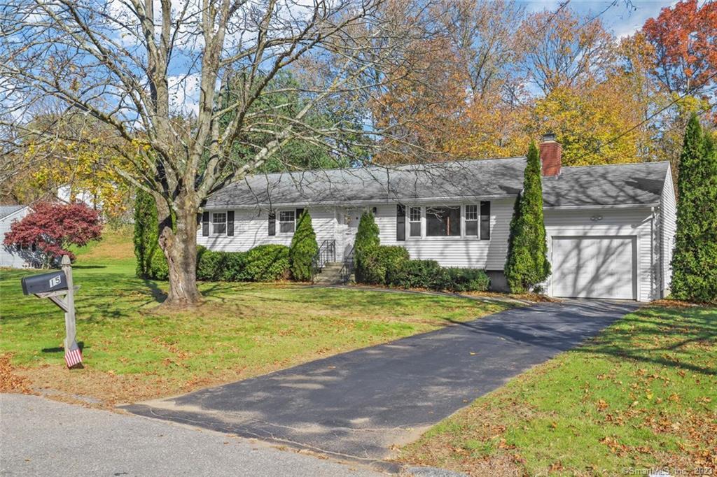 15 Manor Drive — exterior photo