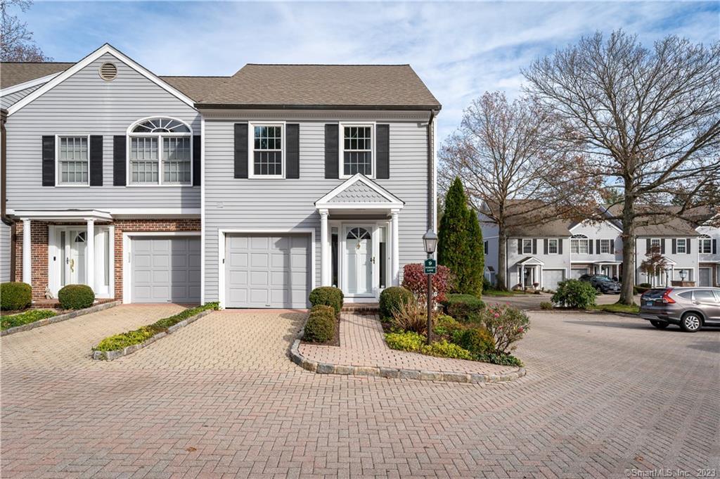 9 Norman Lane, Unit 9 — exterior photo