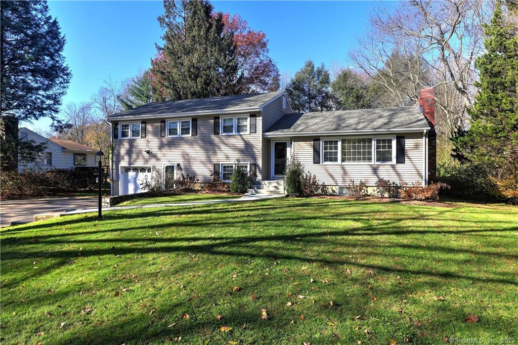 103 Weeping Willow Lane, Fairfield, CT 06825