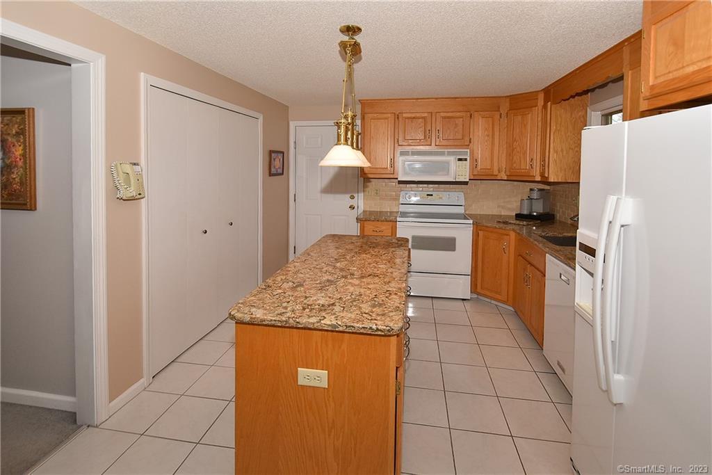 18 Cardinal Way, South Windsor, CT 06074 - Thumbnail 16
