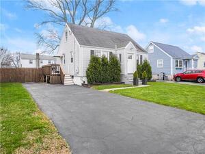 79 Magnolia Avenue