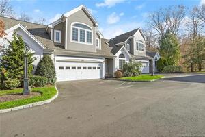 109 Hilary Circle, Unit 109
