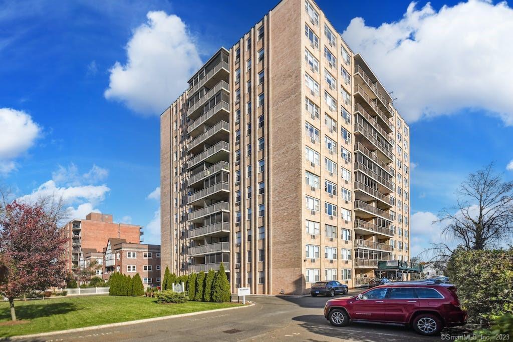 65 Glenbrook Road, Unit 4C — exterior photo