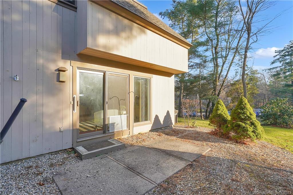 Farmington Woods Realty