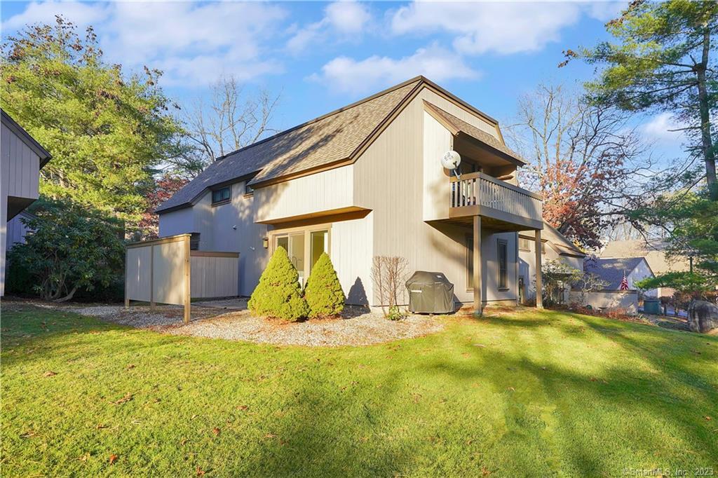 Farmington Woods Realty