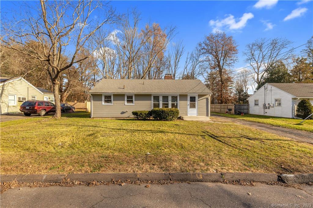 14 Cottage Grove Circle Bloomfield CT