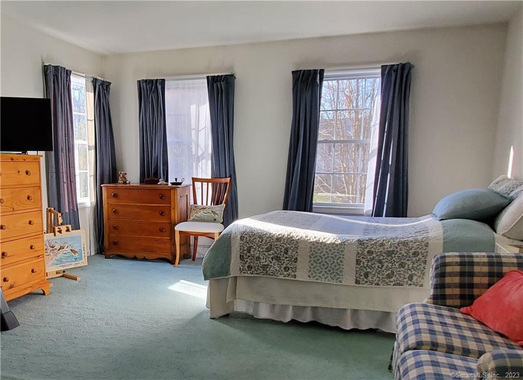 Oxford, Connecticut, 4 Bedrooms Bedrooms, 8 Rooms Rooms,3 BathroomsBathrooms,Single Family For Sale,For Sale,Sarah,0A10BA5EE5FFED9CE0631401100AA2