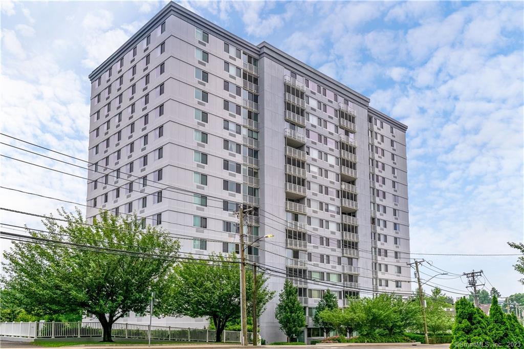 1 Strawberry Hill Avenue, Unit 15E — exterior photo