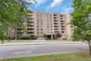 143 Hoyt Street, Unit 4M