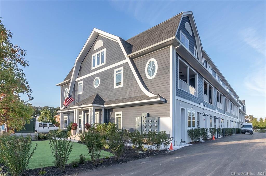 327 Reef Road, Unit 3 — exterior photo