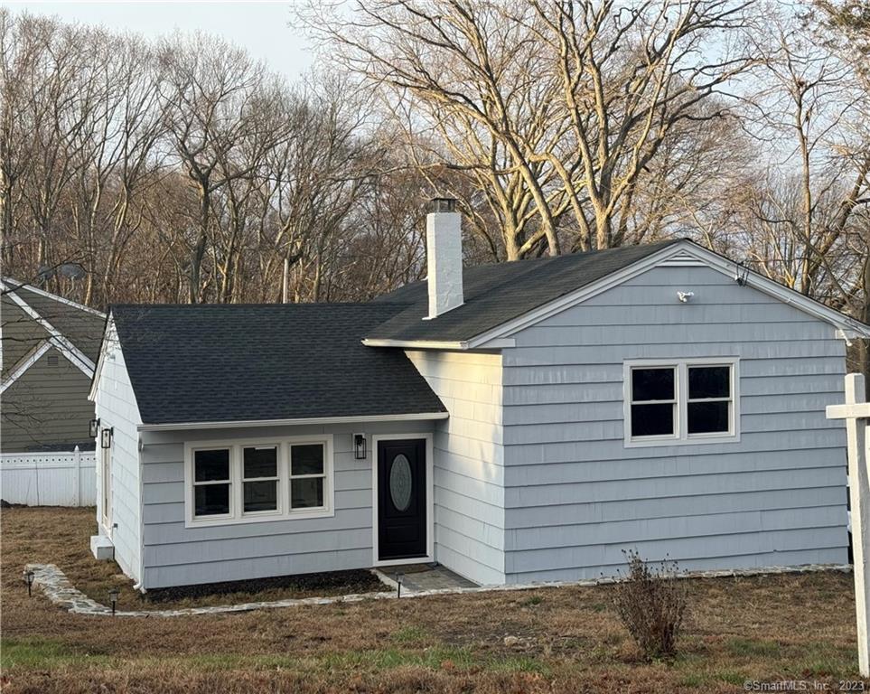 22 Leffert Road — exterior photo