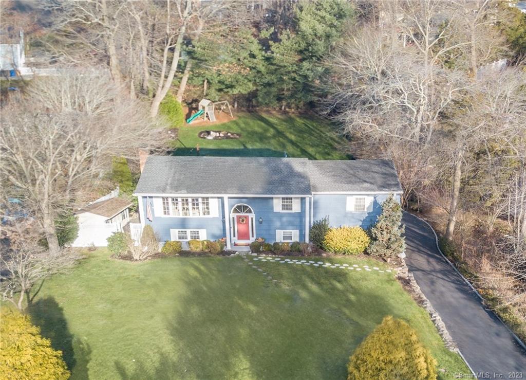 32 Hogan Trail — exterior photo