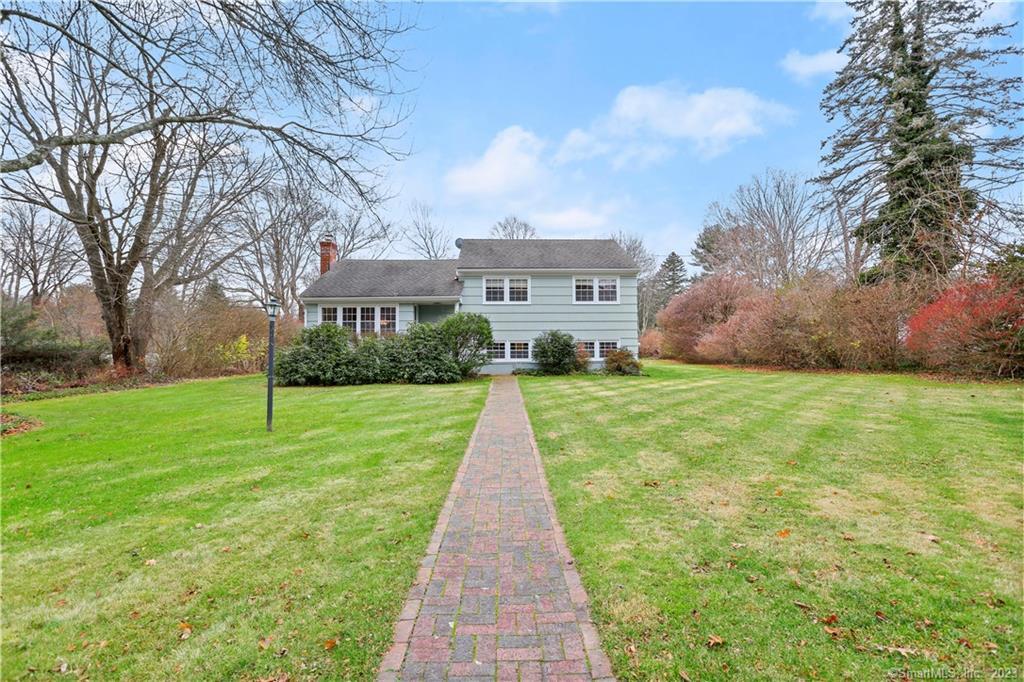 34 Jesse Lee (aka Manor Lane) Drive — photo 1