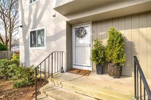 48 Randall Avenue, Unit 1