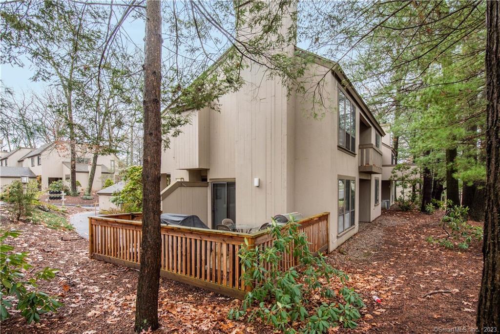 Farmington Woods Realty