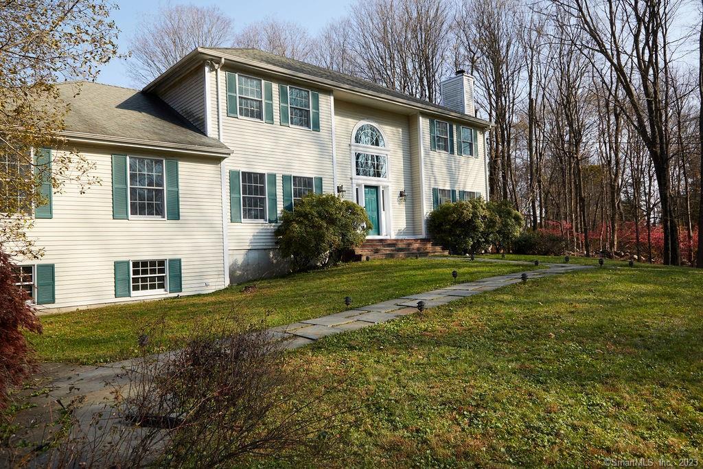 69 Old Farm Road — exterior photo